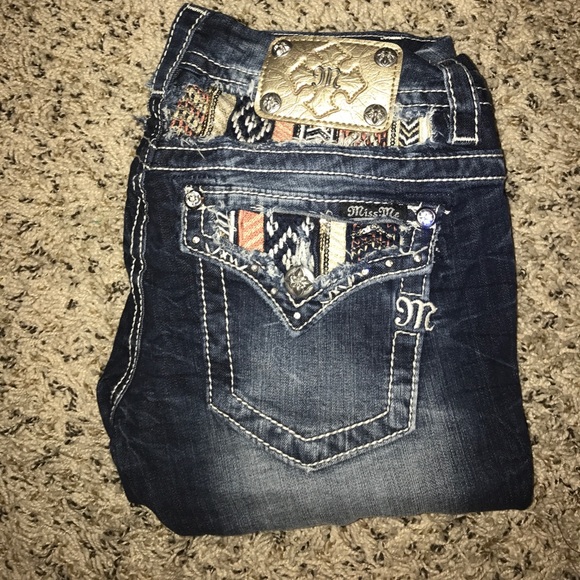 Miss Me Signature Skinny denim. - Picture 1 of 4